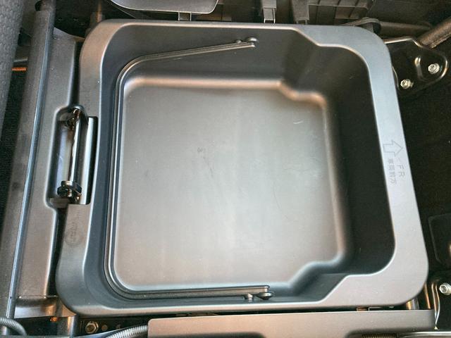 スペーシアギア ギア　ＨＹＢＲＩＤ　ＸＺターボ　ＭＫ５３Ｓ　オートライト　スズキの初売り！１月４日から１２日までの限定価格となります。７日（水曜日）は店休日となっておりますのでお問い合わせの対応は８日よりさせて頂きます。店舗へご来店いただける方のみ販売させて頂きます。（39枚目）