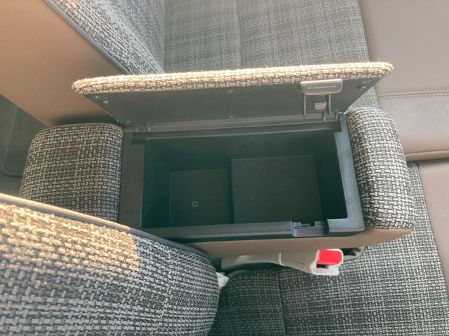 アルトラパンＬＣ ＬＣ　Ｘ　５型　衝突被害軽減システム　アイドリングストップ　１４インチアルミホイール　オートライト　プッシュスタート　シートヒーター　オートエアコン　ＵＳＢソケット　横滑り防止機能　衝突安全ボディ　盗難防止システム　取扱説明書　メンテナンスノート（32枚目）