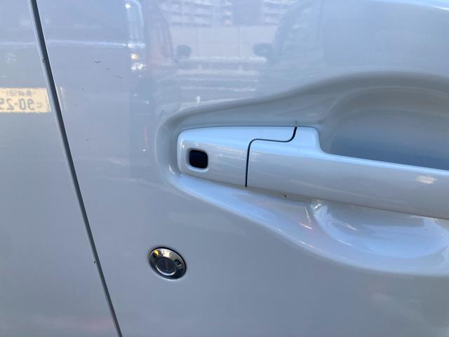 ワゴンＲ ＦＸ　４型　衝突被害軽減システム　５速ＭＴ　ナビ　ＥＴＣ　スズキの初売り！１月４日から１２日までの限定価格となります。７日（水曜日）は店休日となっておりますのでお問い合わせの対応は８日よりさせて頂きます。店舗へご来店いただける方のみ販売させて頂きます。（13枚目）