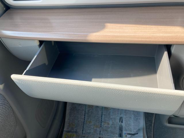 アルトラパン Ｓ　衝突被害軽減システム　ＣＤステレオ　オートライト　スズキの初売り！１月４日から１２日までの限定価格となります。７日（水曜日）は店休日となっておりますのでお問い合わせの対応は８日よりさせて頂きます。店舗へご来店いただける方のみ販売させて頂きます。（32枚目）