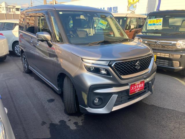 ソリオバンディット バンディット　ＨＹＢＲＩＤ　ＭＶ　全方位カメラ　ドラレコ　１５インチアルミホイール　オートライト　ナビ　片側電動スライドドア　プッシュスタート　シートヒーター　オートエアコン　ＥＴＣ　衝突被害軽減システム　アイドリングストップ　横滑り防止機能　衝突安全ボディ（4枚目）