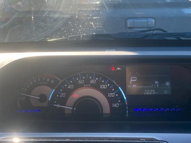 ワゴンＲカスタムＺ カスタムＺ　ＨＹＢＲＩＤ　ＺＸ　４型　衝突被害軽減システム　１５インチアルミホイール　オートライト　プッシュスタート　シートヒーター　オートエアコン　アイドリングストップ　ＵＳＢ　横滑り防止機能　衝突安全ボディ　盗難防止システム　取扱説明書　メンテナンスノート（19枚目）