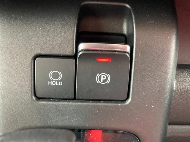 �y�d���p�[�L���O�u���[�L�z�X�C�b�`�ЂƂŊȒP�ɑ���ł���d���p�[�L���O�u���[�L���V�t�g�����A�N�Z���ƘA�����ăp�[�L���O�u���[�L���쓮�E��������邽�߁A�X���[�Y�Ȕ��i���\�ł���