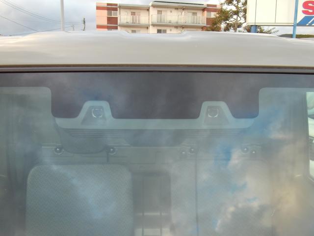 キャリイトラック ＫＣエアコン・パワステ　７型　５速ＭＴ　４ＷＤ　オートライト　スペアタイヤ　ＡＭ／ＦＭラジオ　パワーウィンドウ　衝突被害軽減システム　アイドリングストップ　横滑り防止機能　衝突安全ボディ　取扱説明書　メンテナンスノート（16枚目）