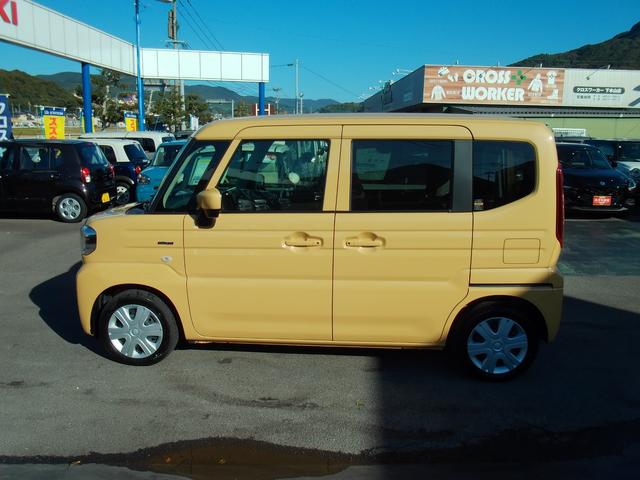 スペーシア ＨＹＢＲＩＤ　Ｘ　ナビ　全方位カメラ　両側電動スライドドア　フルホイールキャップ　オートライト　プッシュスタート　シートヒーター　オートエアコン　衝突被害軽減システム　アイドリングストップ　ＵＳＢソケット　横滑り防止機能　衝突安全ボディ　盗難防止システム（7枚目）