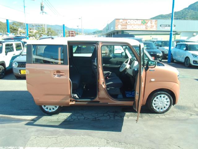 ワゴンRスマイル HYBRID S 3型 片側電動スライドドア 全方位カメラ フルホイールキャップ オートライト ナビ プッシュスタート シートヒーター オートエアコン 衝突被害軽減システム アイドリングストップ USBソケット 横滑り防止機能 衝突安全ボディ 盗難防止システム(10枚目)