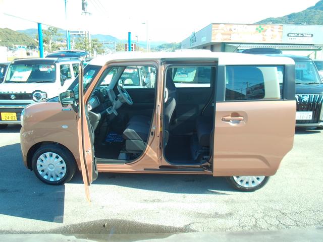 ワゴンRスマイル HYBRID S 3型 片側電動スライドドア 全方位カメラ フルホイールキャップ オートライト ナビ プッシュスタート シートヒーター オートエアコン 衝突被害軽減システム アイドリングストップ USBソケット 横滑り防止機能 衝突安全ボディ 盗難防止システム(11枚目)