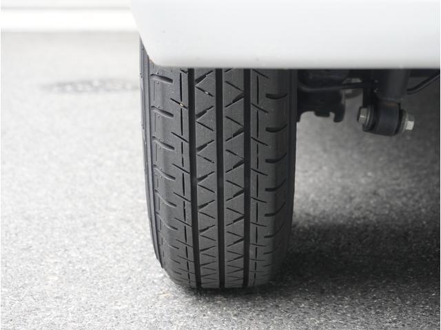 エブリイ ＰＡリミテッド　４ＷＤ　５速ＭＴ　バックカメラ　ＥＴＣ　４ＷＤ　５速ＭＴ　バックカメラ　ＥＴＣ　ディスプレイオーディオ　リアパーキングセンサー　キーレスエントリー　オートライト　両側スライドドア　ＵＳＢ　衝突被害軽減システム　横滑り防止機能　衝突安全ボディ（28枚目）