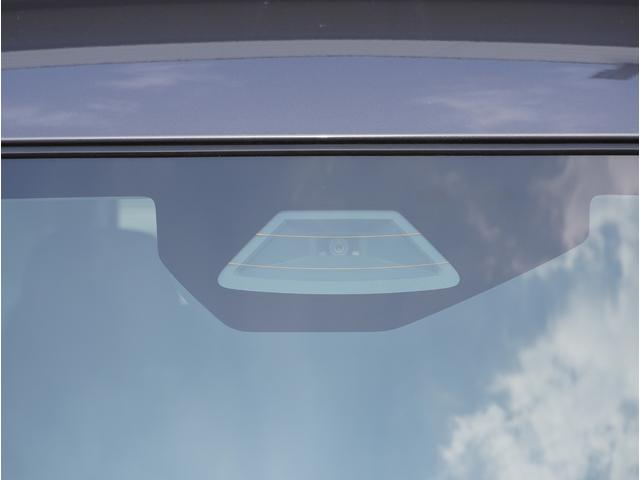 スペーシア ギア　ＨＹＢＲＩＤ　ＸＺターボ　全方位カメラ　ナビ　衝突軽減　全方位カメラ　ナビ　両側電動スライドドア　パーキングセンサー　パドルシフト　アダプティブクルーズコントロール　シートヒーター　ステアリングヒーター　電動パーキングブレーキ　ヘッドアップディスプレイ（3枚目）