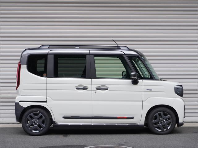 スペーシア ギア　ＨＹＢＲＩＤ　ＸＺターボ　全方位カメラ　ナビ　衝突軽減　全方位カメラ　ナビ　両側電動スライドドア　パーキングセンサー　パドルシフト　アダプティブクルーズコントロール　シートヒーター　ステアリングヒーター　電動パーキングブレーキ　ヘッドアップディスプレイ（8枚目）