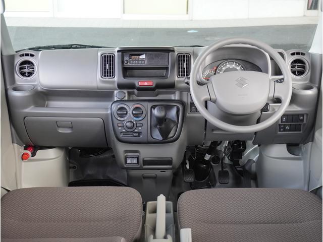 エブリイ PAリミテッド 4WD 5速MT リアパーキングセンサー 4WD 5速MT リアパーキングセンサー キーレスエントリー オートライト AMFMラジオ 衝突被害軽減システム 車線逸脱警報機能 横滑り防止装置 衝突安全ボディ 盗難防止システム(2枚目)