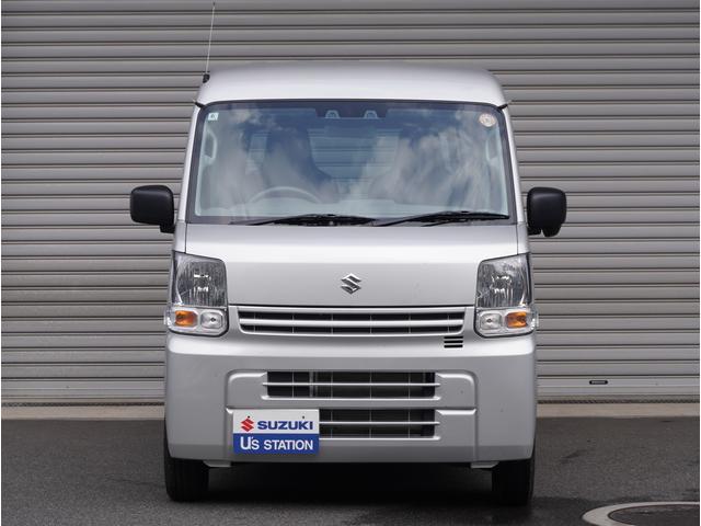 エブリイ PAリミテッド 4WD 5速MT リアパーキングセンサー 4WD 5速MT リアパーキングセンサー キーレスエントリー オートライト AMFMラジオ 衝突被害軽減システム 車線逸脱警報機能 横滑り防止装置 衝突安全ボディ 盗難防止システム(7枚目)