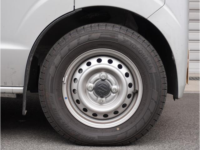 エブリイ PAリミテッド 4WD 5速MT リアパーキングセンサー 4WD 5速MT リアパーキングセンサー キーレスエントリー オートライト AMFMラジオ 衝突被害軽減システム 車線逸脱警報機能 横滑り防止装置 衝突安全ボディ 盗難防止システム(19枚目)