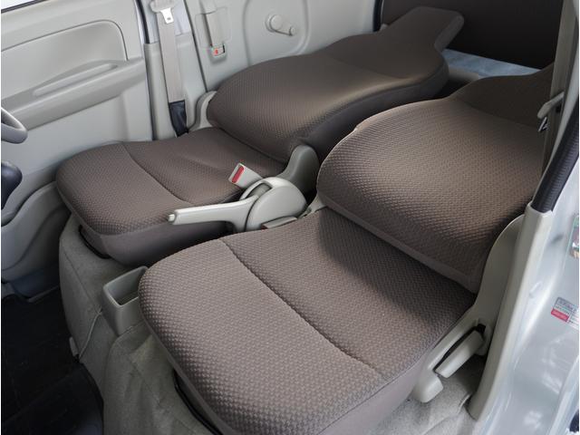 エブリイ PAリミテッド 4WD 5速MT リアパーキングセンサー 4WD 5速MT リアパーキングセンサー キーレスエントリー オートライト AMFMラジオ 衝突被害軽減システム 車線逸脱警報機能 横滑り防止装置 衝突安全ボディ 盗難防止システム(33枚目)