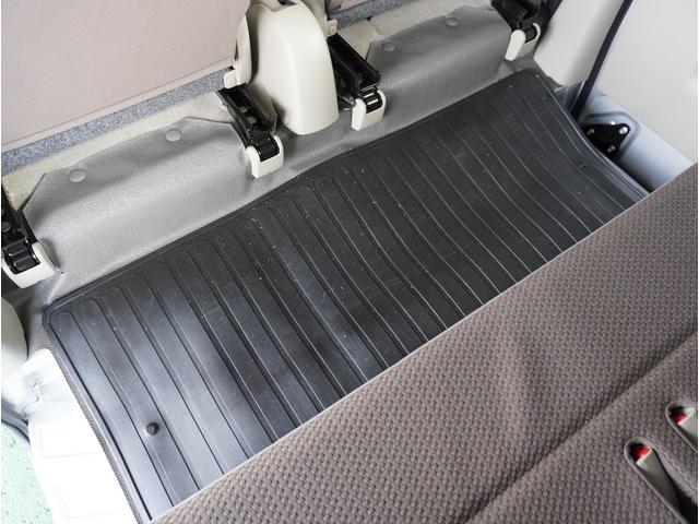 エブリイ PAリミテッド 4WD 5速MT リアパーキングセンサー 4WD 5速MT リアパーキングセンサー キーレスエントリー オートライト AMFMラジオ 衝突被害軽減システム 車線逸脱警報機能 横滑り防止装置 衝突安全ボディ 盗難防止システム(35枚目)