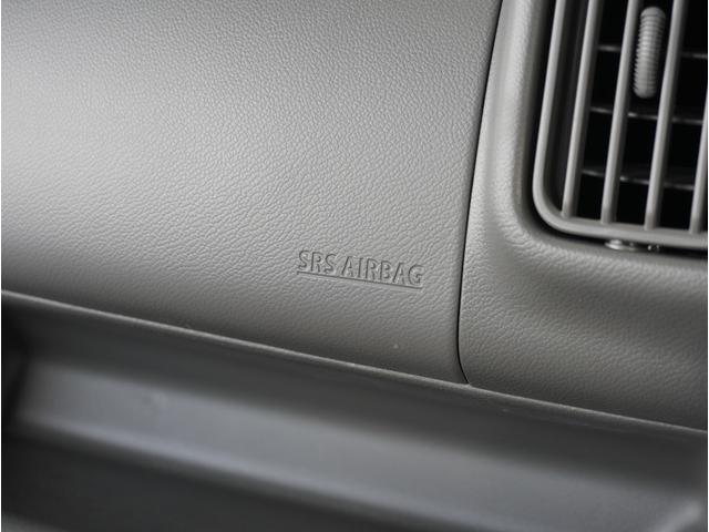 エブリイ PAリミテッド 4WD 5速MT リアパーキングセンサー 4WD 5速MT リアパーキングセンサー キーレスエントリー オートライト AMFMラジオ 衝突被害軽減システム 車線逸脱警報機能 横滑り防止装置 衝突安全ボディ 盗難防止システム(49枚目)