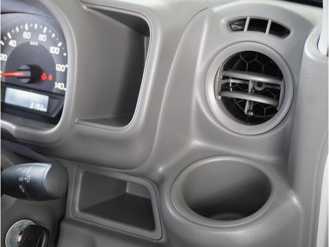 エブリイ PAリミテッド 4WD 5速MT リアパーキングセンサー 4WD 5速MT リアパーキングセンサー キーレスエントリー オートライト AMFMラジオ 衝突被害軽減システム 車線逸脱警報機能 横滑り防止装置 衝突安全ボディ 盗難防止システム(51枚目)