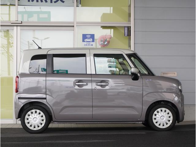 ワゴンＲスマイル ＨＹＢＲＩＤ　Ｘ　両側電動スライドドア　パーキングセンサー　両側電動スライドドア　パーキングセンサー　アダプティブクルーズコントロール　レーンアシスト　シートヒーター　電動パーキングブレーキ　プッシュスタート　スマートキー　オートライト　衝突被害軽減システム（8枚目）