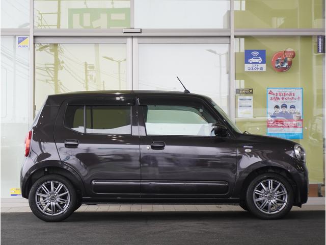 アルト ＨＹＢＲＩＤ　Ｓ　リアパーキングセンサー　キーレスエントリー　リアパーキングセンサー　キーレスエントリー　運転席シートヒーター　Ｂｌｕｅｔｏｏｔｈ　オートライト　衝突被害軽減システム　車線逸脱警報機能　アイドリングストップ　横滑り防止機能　衝突安全ボディ（8枚目）