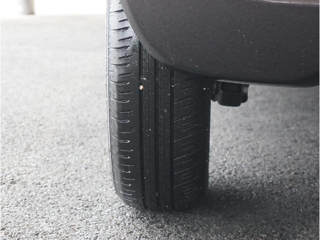 アルト ＨＹＢＲＩＤ　Ｓ　リアパーキングセンサー　キーレスエントリー　リアパーキングセンサー　キーレスエントリー　運転席シートヒーター　Ｂｌｕｅｔｏｏｔｈ　オートライト　衝突被害軽減システム　車線逸脱警報機能　アイドリングストップ　横滑り防止機能　衝突安全ボディ（28枚目）