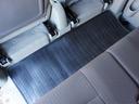 【フロアマット】フロアマットもキレイな状態となっております。ご納車前にも徹底的に洗浄・掃除した後ご納車させていただきます。お近くのスズキ自販島根までお越しください。