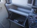【収納多数】インパネ周りに小物入れ、ドリンクホルダーが使いやすい場所に設置されてます。
