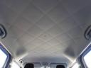 【天井】ルーフ内張はきれいです。目立ったシミ・汚れもありません。お近くのスズキ自販島根までお越しください。