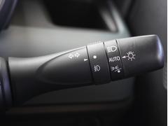 �ڥ����ȥ饤�ȡۼ��Ϥ����뤵�˱����Ƽ�ư�ǥإåɥ饤�Ȥ��������������Ǥ��뵡ǽ�Ǥ����饤�Ȥ��դ�˺�졦�ä�˺��ʤɤ�̵���ʤꡢ��������ͼ�������Ԥ�¿����ȥ�ͥ��̲���������Ǥ��� 6