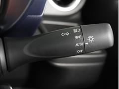 �ڥ����ȥ饤�ȡۼ��Ϥ����뤵�˱����Ƽ�ư�ǥإåɥ饤�Ȥ��������������Ǥ��뵡ǽ�Ǥ����饤�Ȥ��դ�˺�졦�ä�˺��ʤɤ�̵���ʤꡢ��������ͼ�������Ԥ�¿����ȥ�ͥ��̲���������Ǥ��� 6