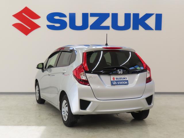 フィット １３Ｇ・Ｆパッケージ／バックカメラ付きナビ・ＥＴＣ付き車　前ドラレコ　バックカメラ　オートライト　Ｂｌｕｅｔｏｏｔｈ　プッシュスタート　オートエアコン　ＥＴＣ　ワンオーナー　アイドリングストップ　横滑り防止機能　衝突安全ボディ　盗難防止システム（32枚目）