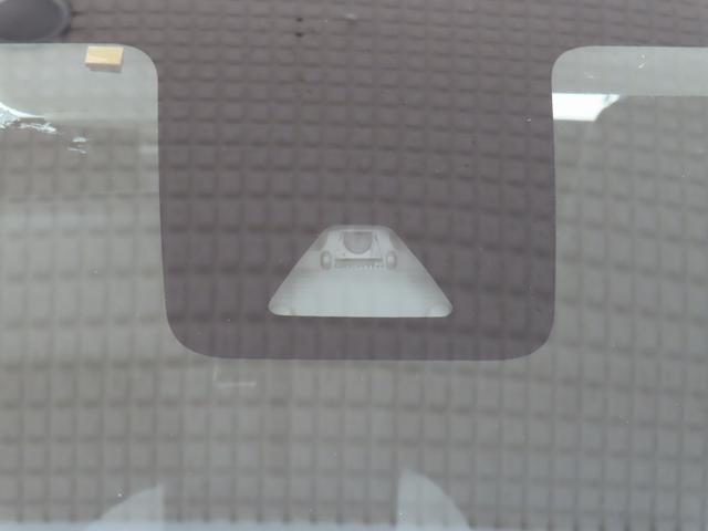 ピクシスジョイ ＳＡ２／バックカメラ付きナビ・２ＷＤ・ＣＶＴ車　２ＷＤ・ＣＶＴ車　オートライト　バックカメラ　Ｂｌｕｅｔｏｏｔｈ　プッシュスタート　オートエアコン　盗難防止システム　衝突安全ボディ　横滑り防止機能　アイドリングストップ　衝突被害軽減システム（6枚目）