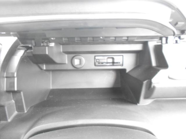 ソリオ ＨＹＢＲＩＤ　ＭＸ　ＣＶＴ　衝突軽減ブレーキ　全方位ナビ　オートライト　Ｂｌｕｅｔｏｏｔｈ　スライドドア　純正ナビ　プッシュスタート　シートヒーター　オートエアコン　ＥＴＣ　衝突被害軽減システム　アイドリングストップ　横滑り防止機能　衝突安全ボディ（21枚目）