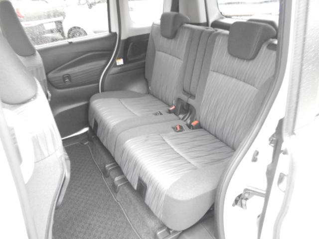 ソリオ ＨＹＢＲＩＤ　ＭＸ　ＣＶＴ　衝突軽減ブレーキ　全方位ナビ　オートライト　Ｂｌｕｅｔｏｏｔｈ　スライドドア　純正ナビ　プッシュスタート　シートヒーター　オートエアコン　ＥＴＣ　衝突被害軽減システム　アイドリングストップ　横滑り防止機能　衝突安全ボディ（34枚目）