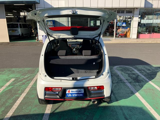 アルトターボＲＳ ターボＲＳ　５ＡＧＳ　ＨＩＤ　衝突軽減ブレーキ　ナビ　ＥＴＣ　バックカメラ　オートライト　Ｂｌｕｅｔｏｏｔｈ　プッシュスタート　シートヒーター　オートエアコン　ＥＴＣ　衝突被害軽減システム　アイドリングストップ　横滑り防止機能　衝突安全ボディ　盗難防止システム（12枚目）