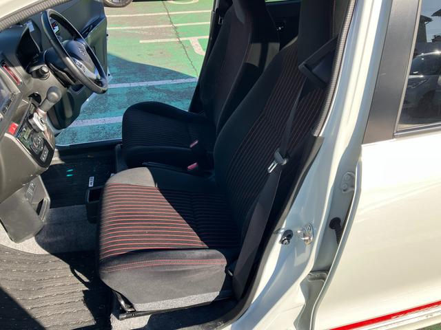 アルトターボＲＳ ターボＲＳ　５ＡＧＳ　ＨＩＤ　衝突軽減ブレーキ　ナビ　ＥＴＣ　バックカメラ　オートライト　Ｂｌｕｅｔｏｏｔｈ　プッシュスタート　シートヒーター　オートエアコン　ＥＴＣ　衝突被害軽減システム　アイドリングストップ　横滑り防止機能　衝突安全ボディ　盗難防止システム（16枚目）