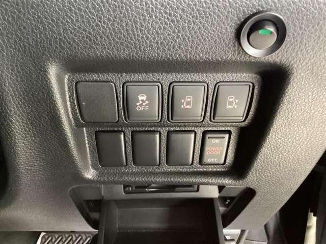 エルグランド 2.5 250ハイウェイスターS メモリーナビ・フルセグ・全カメラ(8枚目)