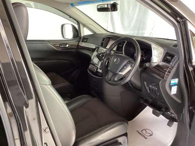 エルグランド 2.5 250ハイウェイスターS メモリーナビ・フルセグ・全カメラ(14枚目)