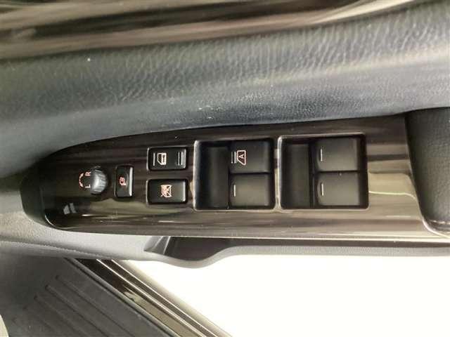 エルグランド 2.5 250ハイウェイスターS メモリーナビ・フルセグ・全カメラ(19枚目)