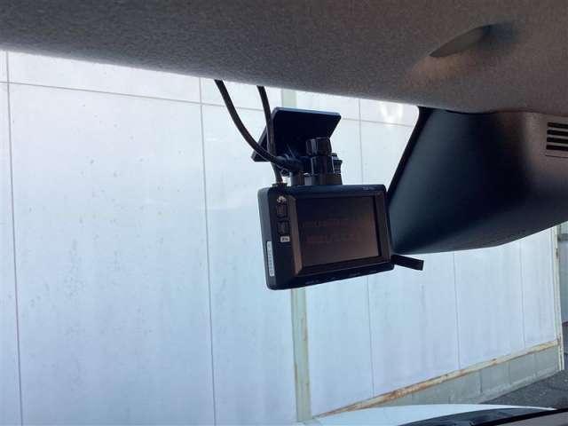 ルーミー １．０　カスタム　Ｇ　メモリーナビ・フルセグ・Ｂカメラ（8枚目）