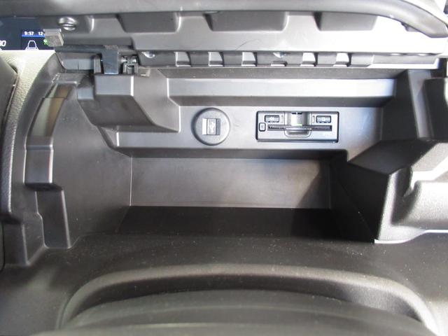 ソリオバンディット バンディット HYBRID MV カーナビ/全方位カメラ アダプティブクルーズコントロール 左側電動スライドドア プッシュスタート シートヒーター 衝突被害軽減システム アイドリングストップ 横滑り防止機能 衝突安全ボディ 盗難防止システム(27枚目)