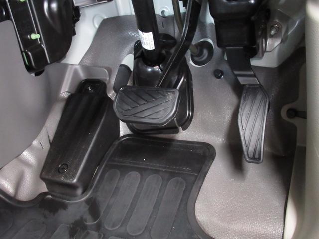 エブリイ PAリミテッド 4WD/CVT キーレス フロントパワーウインドー オートライト 衝突被害軽減システム アイドリングストップ 横滑り防止機能 衝突安全ボディ 4WD ABS エアバッグ エアコン パワーステアリング(26枚目)