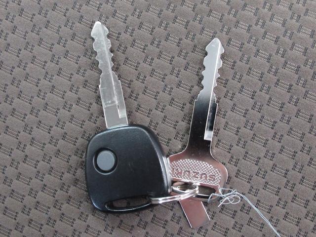 エブリイ PAリミテッド 4WD/CVT キーレス フロントパワーウインドー オートライト 衝突被害軽減システム アイドリングストップ 横滑り防止機能 衝突安全ボディ 4WD ABS エアバッグ エアコン パワーステアリング(42枚目)