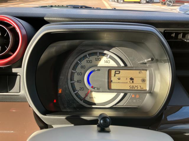 スペーシア ハイブリッドＸ　ＬＥＤヘッドランプ／衝突被害軽減ブレーキ　アルミホイール　両側電動スライドドア　キーレスエントリー　ＡＢＳ　エアバッグ　エアコン　パワーステアリング　パワーウィンドウ　プッシュスタート　シートヒーター　アイドリングストップ　横滑り防止機能（10枚目）