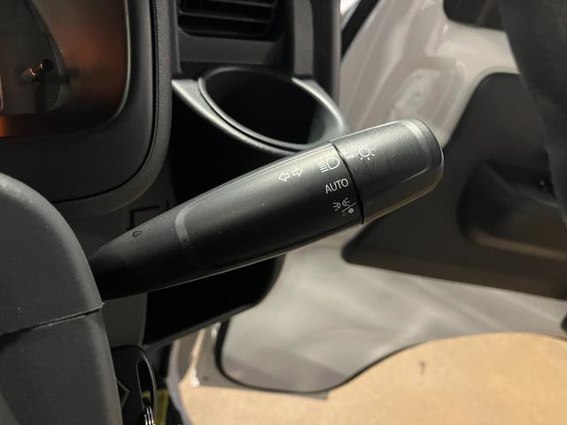 スーパーキャリイ X 4WD/5MT キーレスエントリー 衝突防止システム ABS エアバッグ エアコン パワーステアリング パワーウィンドウ 電動格納式リモコンドアミラー アイドリングストップ 衝突安全ボディ(18枚目)