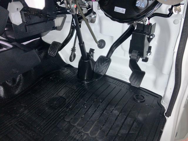 スーパーキャリイ X 4WD/5MT キーレスエントリー 衝突防止システム ABS エアバッグ エアコン パワーステアリング パワーウィンドウ 電動格納式リモコンドアミラー アイドリングストップ 衝突安全ボディ(26枚目)