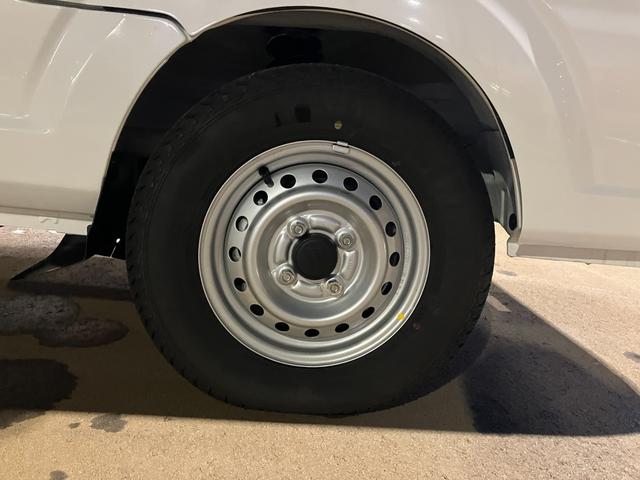 スーパーキャリイ X 4WD/5MT キーレスエントリー 衝突防止システム ABS エアバッグ エアコン パワーステアリング パワーウィンドウ 電動格納式リモコンドアミラー アイドリングストップ 衝突安全ボディ(33枚目)