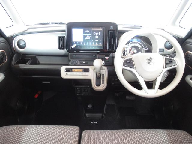 ワゴンＲスマイル ＨＹＢＲＩＤ　Ｘ　カーナビ／全方位カメラ　スズキコネクト対応通信機　アダプティブクルーズコントロール　オートライト　プッシュスタート　シートヒーター　オートエアコン　衝突被害軽減システム　アイドリングストップ　横滑り防止機能　衝突安全ボディ（6枚目）