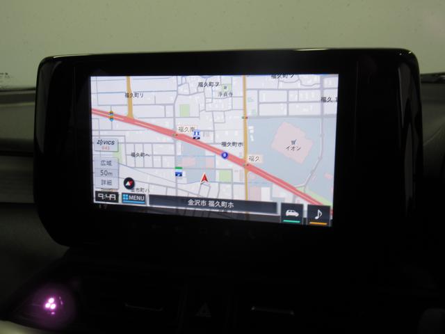 スイフト ＨＹＢＲＩＤ　ＭＺ　カーナビ／全方位カメラ　スズキコネクト対応通信機　アダプティブクルーズコントロール　オートライト　プッシュスタート　シートヒーター　オートエアコン　アイドリングストップ　横滑り防止機能　衝突安全ボディ　衝突被害軽減システム（9枚目）