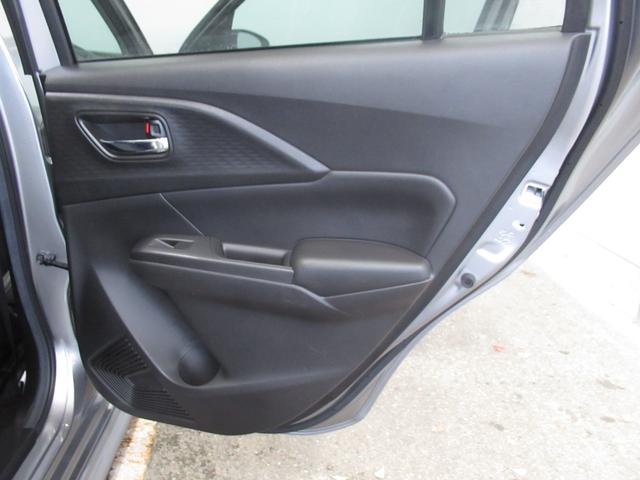 スイフト ＨＹＢＲＩＤ　ＭＺ　カーナビ／全方位カメラ　スズキコネクト対応通信機　アダプティブクルーズコントロール　オートライト　プッシュスタート　シートヒーター　オートエアコン　アイドリングストップ　横滑り防止機能　衝突安全ボディ　衝突被害軽減システム（30枚目）