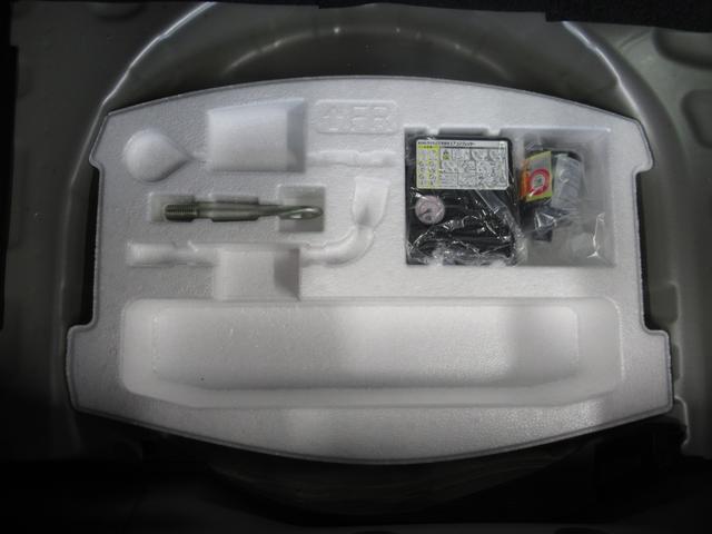 スイフト ＨＹＢＲＩＤ　ＭＺ　カーナビ／全方位カメラ　スズキコネクト対応通信機　アダプティブクルーズコントロール　オートライト　プッシュスタート　シートヒーター　オートエアコン　アイドリングストップ　横滑り防止機能　衝突安全ボディ　衝突被害軽減システム（36枚目）